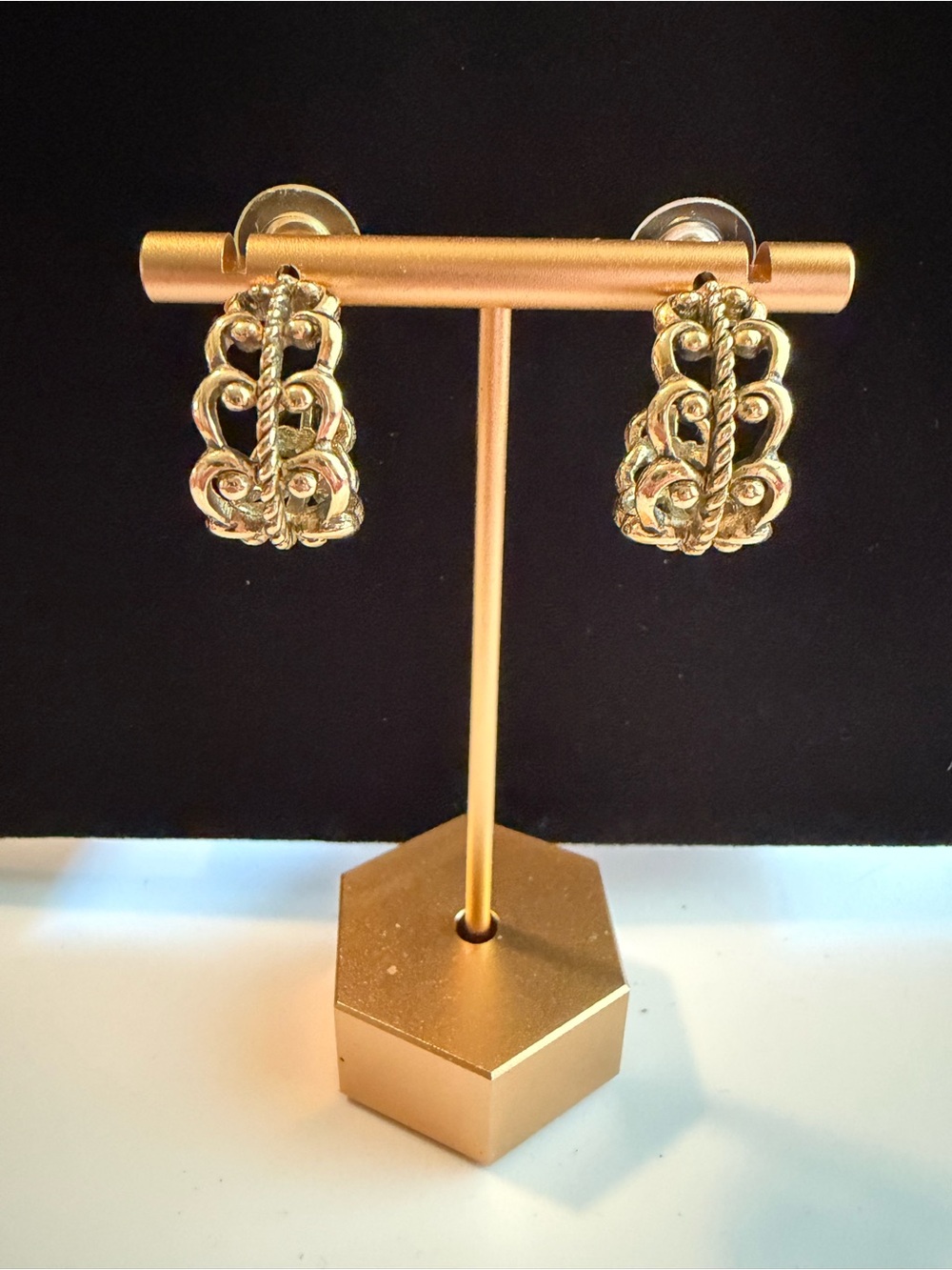 Vintage Source Unknown Gold Filigree Hoop Earrings - Women Jewelry